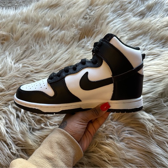Nike Panda Dunk High - Picture 2 of 5